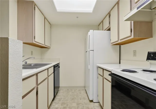 Photo 4 of Condo for sale at 3550 Bay Sands Dr #1027, Laughlin, NV 89029 | MLS# 2790371 | Listing updated on 2026-09-24