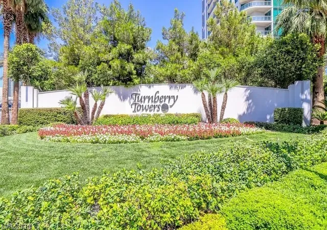 15th image of 322 Karen Ave #903, Las Vegas, NV 89109 | MLS# 2790123