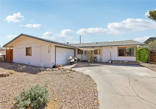 Photo 3 of Single family home for sale at 1528 Saylor Way, Las Vegas, NV 89108 | MLS# 2789929 | Listing updated on 2026-07-16