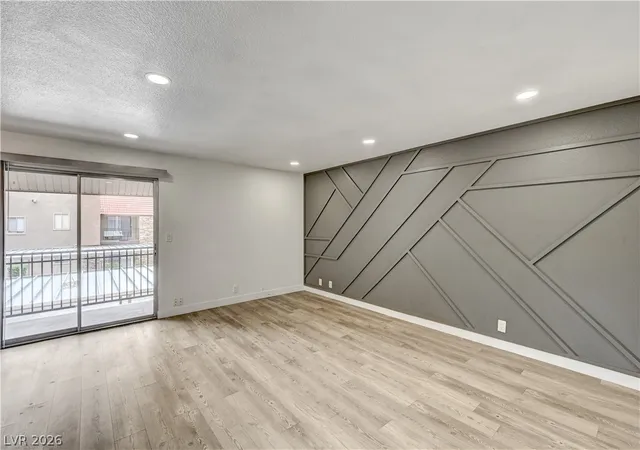 Listing Photo 5 - Condo for sale in building located at 5404 River Gln Dr, Las Vegas, NV 89103 - Unit #362