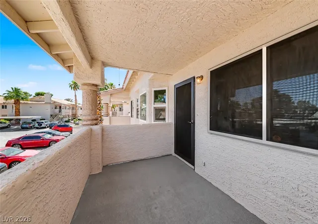 4th image of 1340 Pinto Rock Ln, Las Vegas, NV 89128