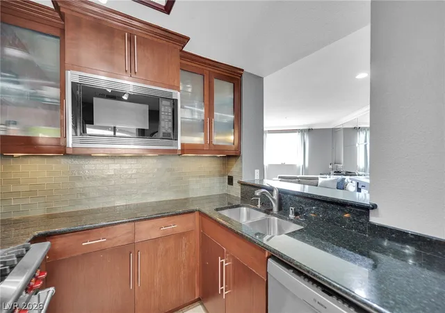 4th image of 220 E Flamingo Rd, Las Vegas, NV 89169