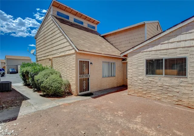 Photo 3 of Condo for sale at 5198 Garden Ln #D, Las Vegas, NV 89119 | MLS# 2790902 | Listing updated on 2026-08-03
