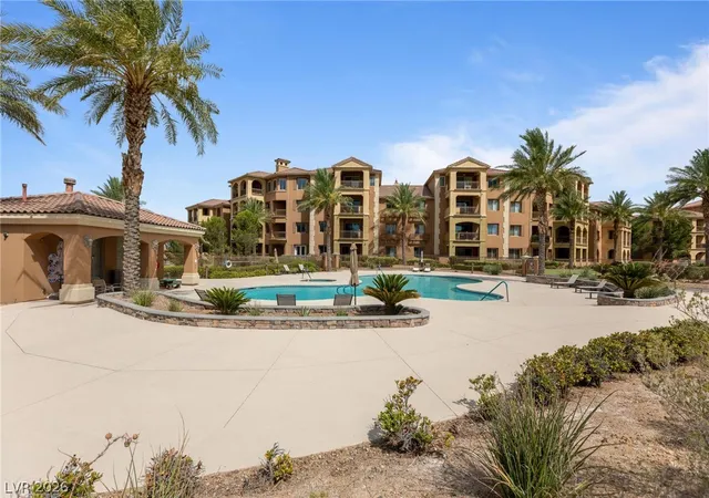 3rd image of 15 Via Mantova #208, Henderson, NV 89011 | MLS# 2790788