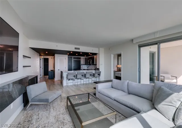 4th image of Turnberry Towers, Las Vegas, NV 89109