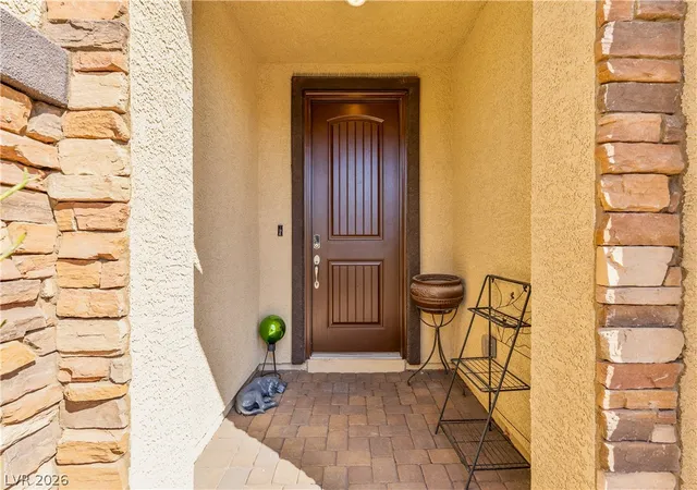 Photo 4 of Single family home for sale at 6330 Montrose Park Ct, Las Vegas, NV 89149 | MLS# 2787380 | Listing updated on 2026-09-30