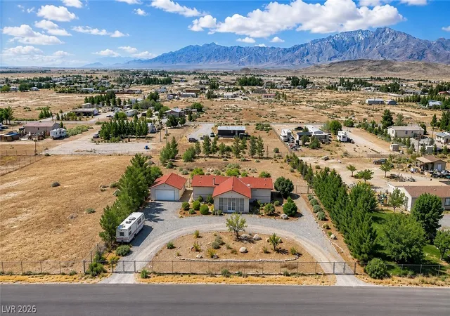 Photo 2 of Manufactured home for sale at 4361 Maple Rd, Pahrump, NV 89048 | MLS# 2791569 | Listing updated on 2026-08-28
