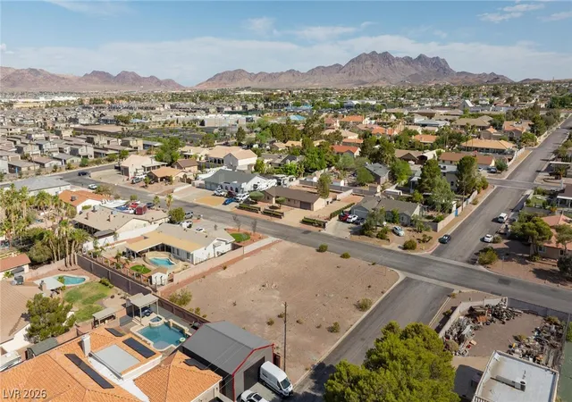 Photo 3 of Land for sale at 350 E Kimberly Dr, Henderson, NV 89015 | MLS# 2789673 | Listing updated on 2026-06-19