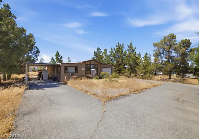 Photo 3 of Sale Pending at 1611 Vondell Dr, Pahrump, NV 89048 | MLS# 2791807 | Listing updated on 2026-07-17
