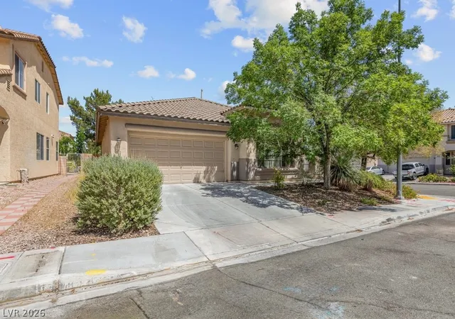 Photo 2 of Single family home for sale at 3288 Monaco Shrs Dr, Las Vegas, NV 89117 | MLS# 2791745 | Listing updated on 2026-08-25