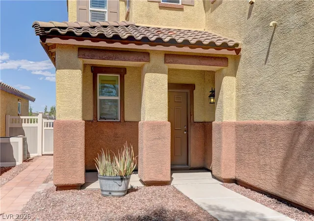Photo 3 of Single family home for sale at 952 Crescent Fls St, Henderson, NV 89011 | MLS# 2792049 | Listing updated on 2026-07-23