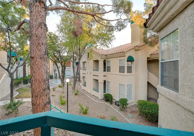 Homes for sale in Henderson, NV | 2251 Wigwam Parkway, Henderson, NV 89074 | Houzeo