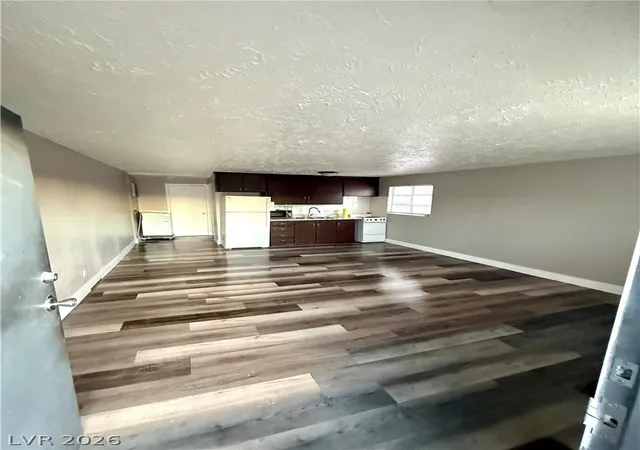 Listing Photo 2 - Condo for sale in building located at 2536 Carroll St, North Las Vegas, NV 89030 - Unit #