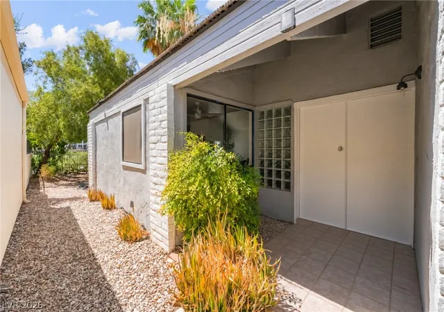 Photo 3 of Single family home for sale at 2989 Bel Air Dr, Las Vegas, NV 89109 | MLS# 2792594 | Listing updated on 2026-08-17