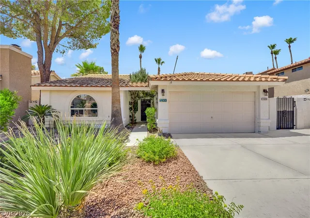 Homes for sale in Henderson, NV | 1433 Pathfinder Rd, Henderson, NV 89014 | MLS# 2791931