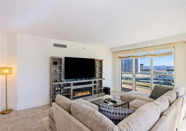 3rd image of 2857 Paradise Rd #905, Las Vegas, NV 89109 | MLS# 2793079