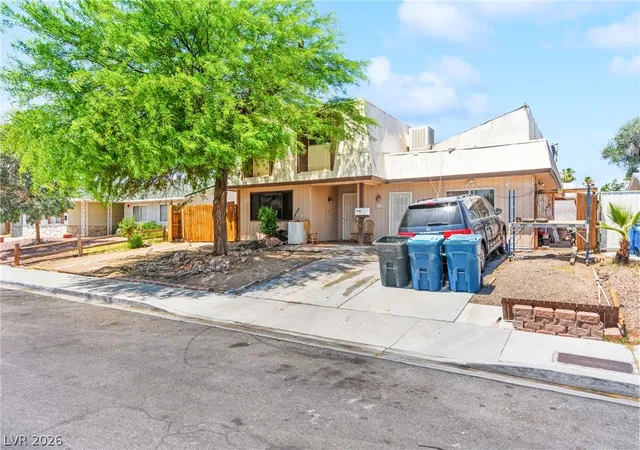 Photo 3 of Sale Pending at 816 Antigua St, Las Vegas, NV 89145 | MLS# 2792788 | Listing updated on 2026-07-22