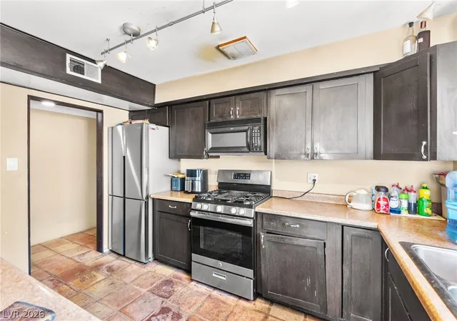 Photo 4 of Sale Pending at 816 Antigua St, Las Vegas, NV 89145 | MLS# 2792788 | Listing updated on 2026-07-22