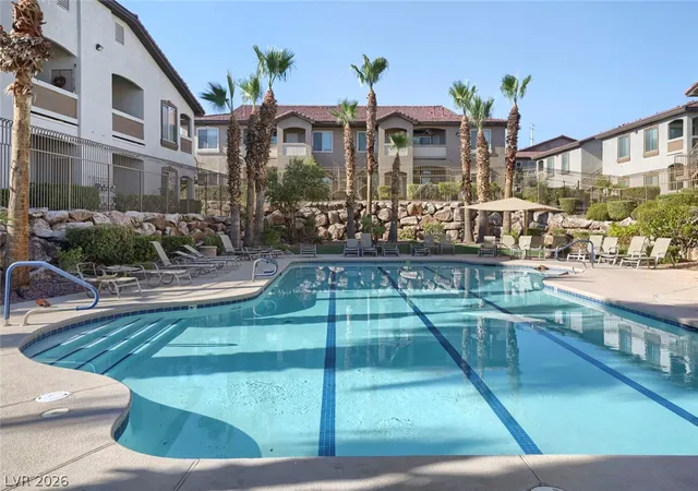 Listing Photo 2 - Condo for sale in building located at 2305 W Horizon Ridge Pkwy, Henderson, NV 89052 - Unit #3114