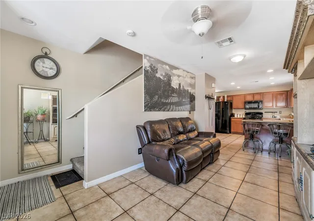 Photo 4 of Single family home for sale at 5292 Floralita St, Las Vegas, NV 89122 | MLS# 2793397 | Listing updated on 2026-08-18