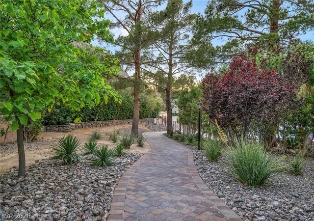 2nd image of 14 Strada Di Circolo, Henderson, NV 89011