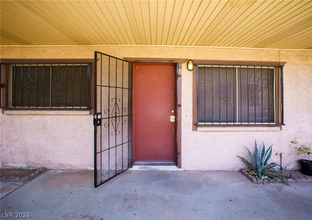 Homes for sale in Las Vegas, NV | 3726 Hazelwood St #15, Las Vegas, NV 89119 | MLS# 2793549