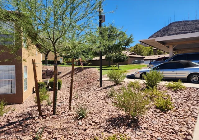 Homes for sale in Henderson, NV | 231 W Horizon Ridge Parkway, Henderson, NV 89012 | Houzeo