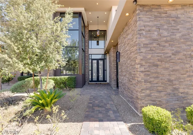 Photo 2 of Mansion for sale at 5 Crystal Tree Pass, Henderson, NV 89052 | MLS# 2793922 | Listing updated on 2026-06-23