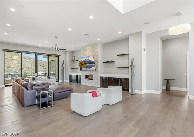 Photo 4 of Single family home for sale at 5 Crystal Tree Pass, Henderson, NV 89052 | MLS# 2793922 | Listing updated on 2026-06-23
