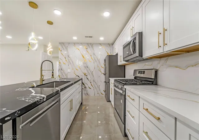 3rd image of 2200 S Fort Apache Rd #2073, Las Vegas, NV 89117 | MLS# 2794168