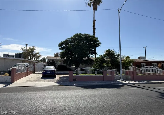 Photo 1 of Single family home for sale at 4567 S Nellis Blvd, Las Vegas, NV 89121 | MLS# 2793480 | Listing updated on 2026-06-24