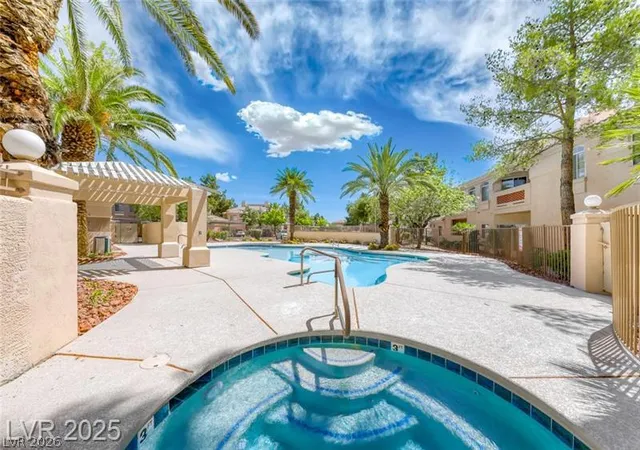 Homes for sale in Las Vegas, NV | 7400 W Flamingo Road, Las Vegas, NV 89147 | Houzeo