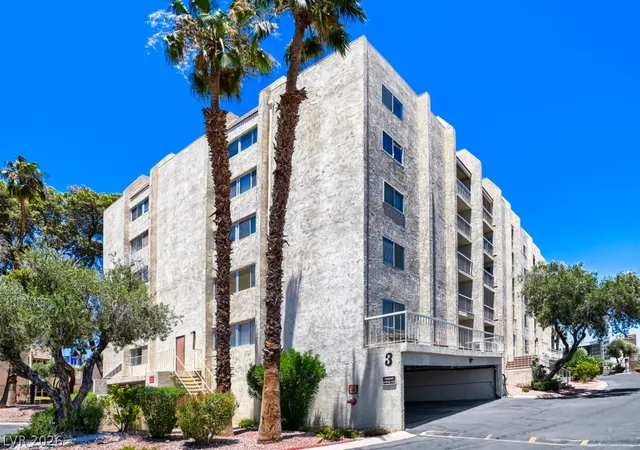 2nd image of 750 S Royal Crest Cir #327, Las Vegas, NV 89169 | MLS# 2794322