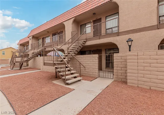 2nd image of 4300 N Lamont St #209, Las Vegas, NV 89115 | MLS# 2794508