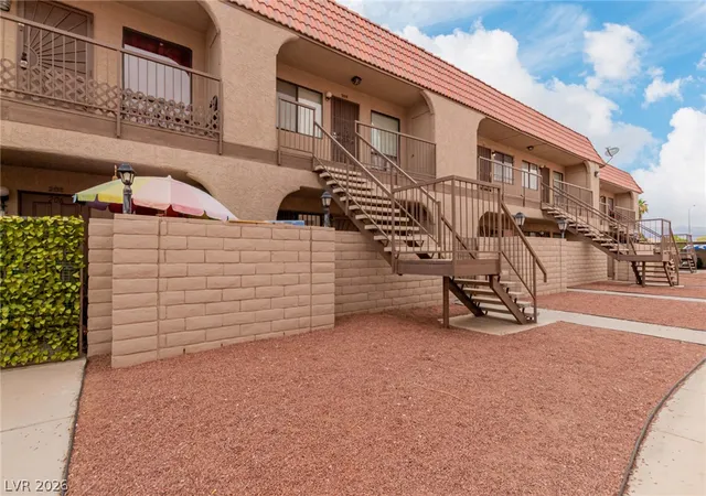 3rd image of 4300 N Lamont St #209, Las Vegas, NV 89115 | MLS# 2794508