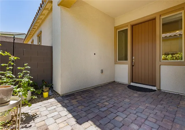 Photo 3 of Single family home for sale at 287 Nine Mile Crk Dr, Las Vegas, NV 89138 | MLS# 2794556 | Listing updated on 2026-08-29