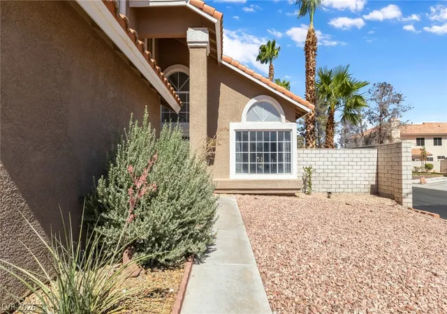 Photo 3 of Sale Pending at 5620 Guiding Star Cir, North Las Vegas, NV 89031 | MLS# 2793764 | Listing updated on 2026-07-25