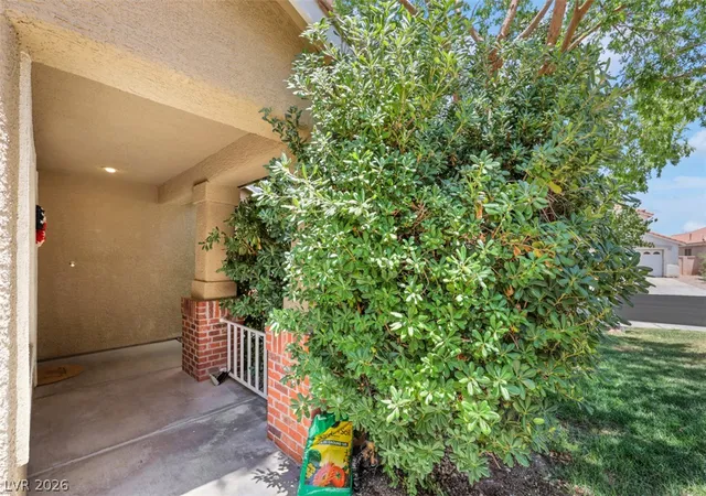 Homes for sale in Henderson, NV | 21 Tanglewood Dr, Henderson, NV 89012 | MLS# 2793603