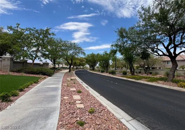 Photo 4 of Single family home for sale at 1574 Autum Hl, Henderson, NV 89052 | MLS# 2794877 | Listing updated on 2026-08-24