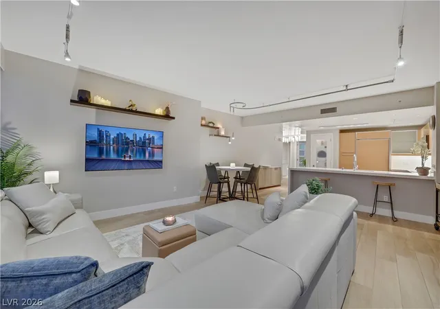 4th image of 322 Karen Ave #2902, Las Vegas, NV 89109 | MLS# 2794597