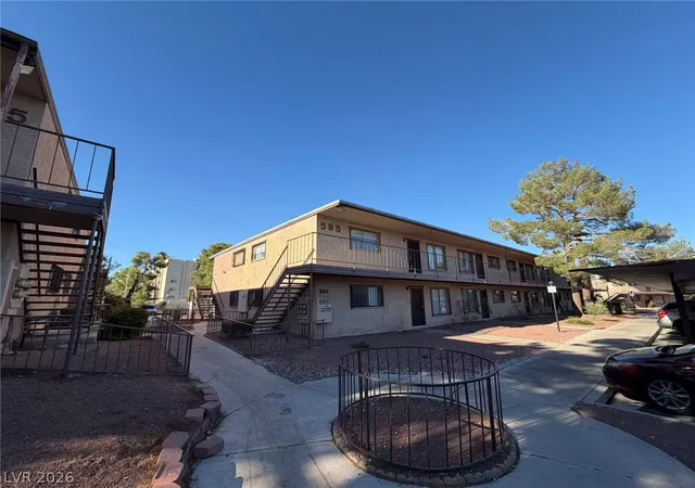 Homes for sale in Las Vegas, NV | 595 S Royal Crest Circle, Las Vegas, NV 89169 | Houzeo