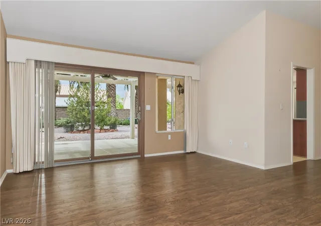 5th image of 10033 Hope Island Drive, Las Vegas, NV 89134 | MLS# 2795023