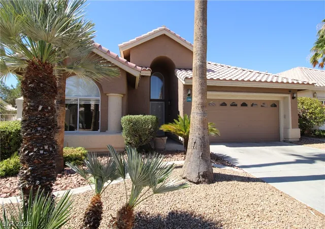 Homes for sale in Henderson, NV | 2146 Eaglepath Cir, Henderson, NV 89074 | MLS# 2795189