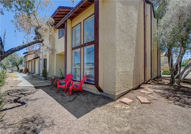 Photo 2 of Townhouse for sale at 1909 Natalee Dr, Henderson, NV 89011 | MLS# 2795220 | Listing updated on 2026-07-29