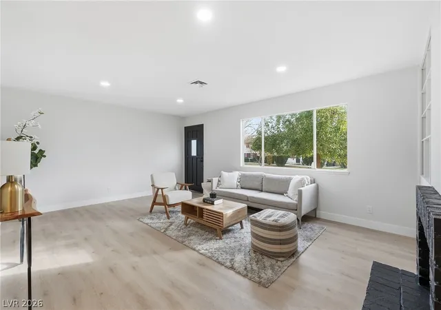 Photo 2 of Sale Pending at 163 Greenbriar Townhouse Way, Las Vegas, NV 89121 | MLS# 2795340 | Listing updated on 2026-07-13