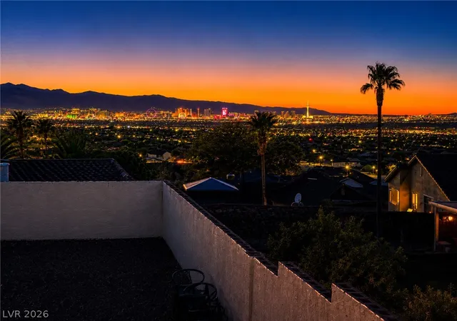 Homes for sale in Henderson, NV | 376 Eveningside Ave, Henderson, NV 89012 | MLS# 2787955