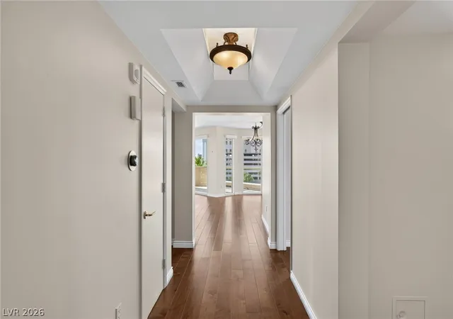 3rd image of 2857 Paradise Rd #505, Las Vegas, NV 89109 | MLS# 2795897