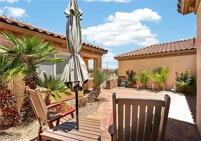 Photo 2 of Single family home for sale at 2517 Black River Fls Dr, Henderson, NV 89044 | MLS# 2795895 | Listing updated on 2026-08-01