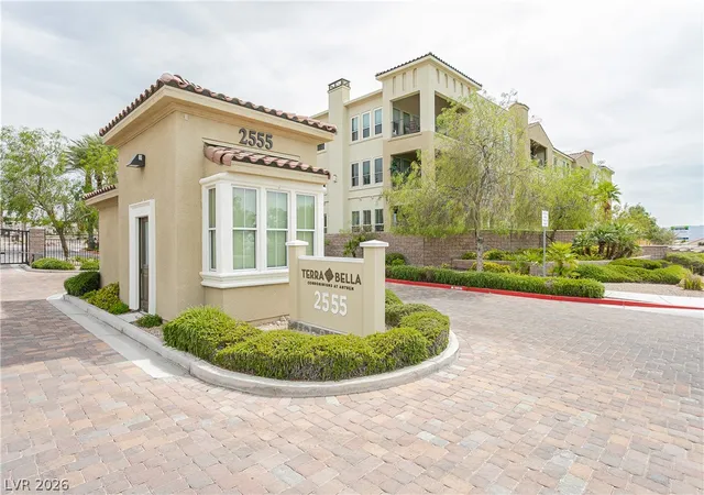 Listing Photo 2 - Condo for sale in building located at 2555 Hampton Rd, Henderson, NV 89052 - Unit #3308