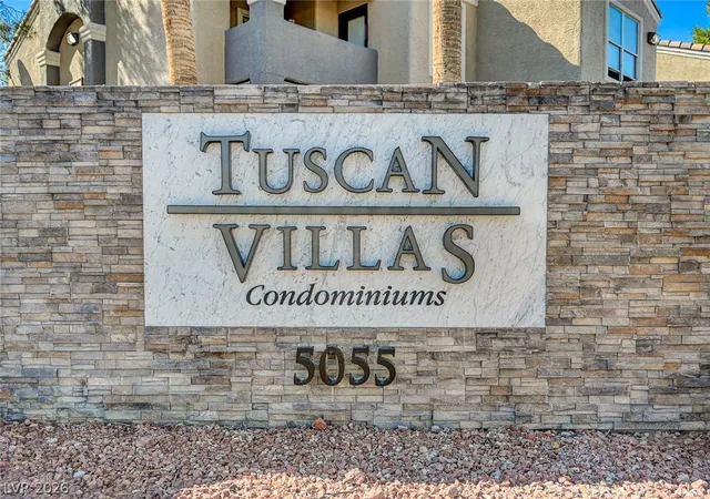 Listing Photo 2 - Condo for sale in building located at 5055 W Hacienda Ave, Las Vegas, NV 89118 - Unit #2004
